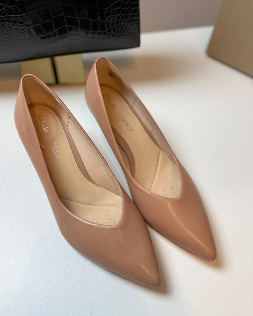 clarks nude heel